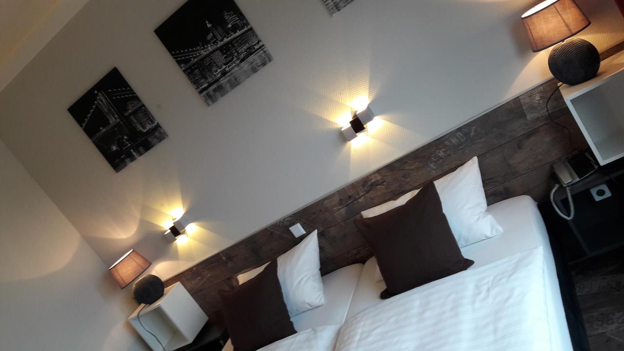 Hotel Bremer Tor Stuhr Bagian luar foto