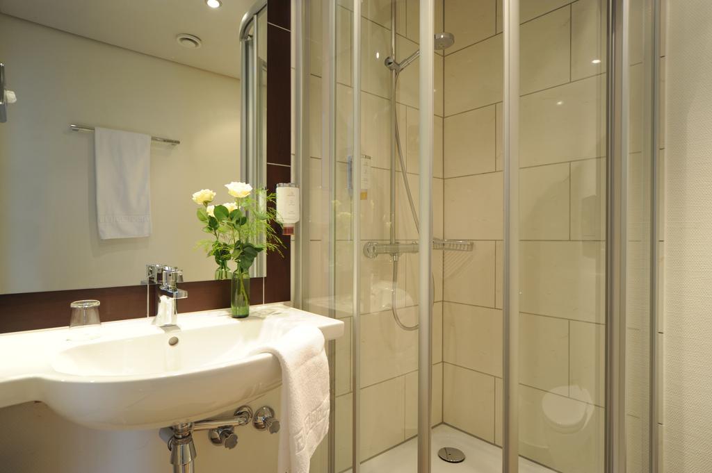 Hotel Bremer Tor Stuhr Bagian luar foto
